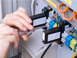 Bảo trì & Sửa chữa Thang Máy 24/7 | Hoàng Triều